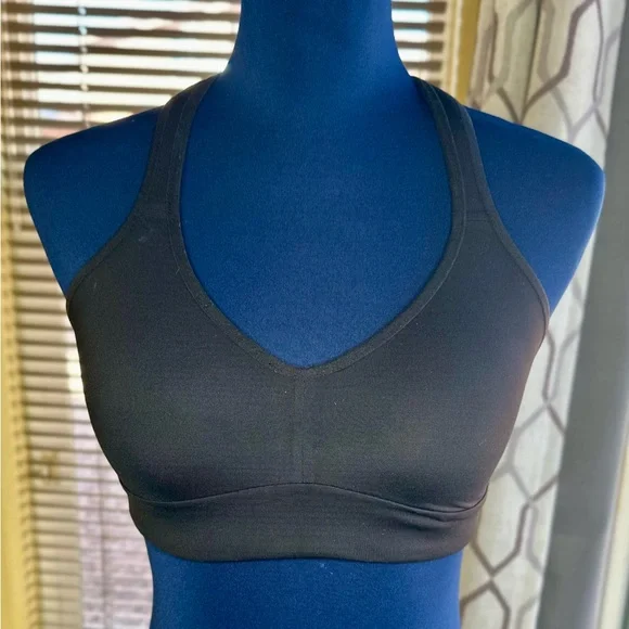 EUC Lululemon Black Racerback Sports Bra - Picture 5 of 10